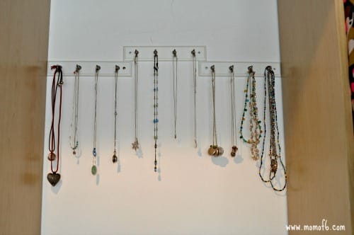 Organizing Necklaces-main