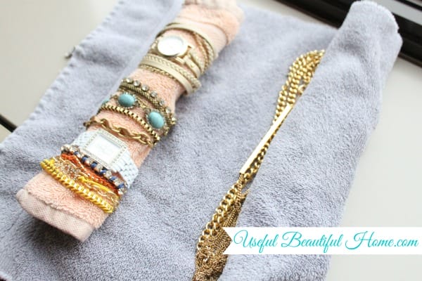 Wrap-the-bracelet-roll-at-the-end.
