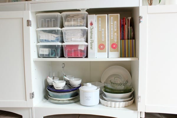 Small Organized Spaces: Linen Cupboard at I'm an Organizing Junkie blog