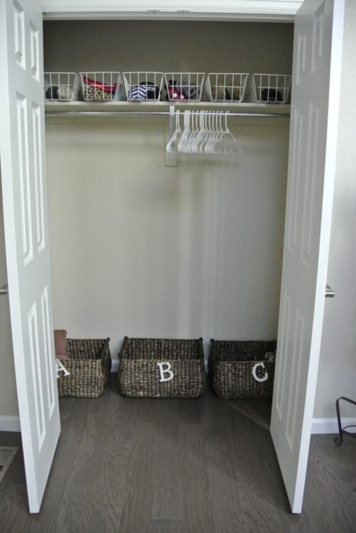 coat-closet-in-organized-entryway