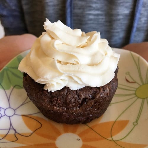 Gluten-free, dairy-free, egg-free chocolate cupcakes at I'm an Organizing Junkie blog