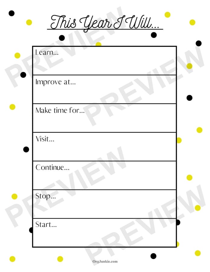 Start the Year off Right with a New Year's Resolution Worksheet {free printable} at I'm an Organizing Junkie blog