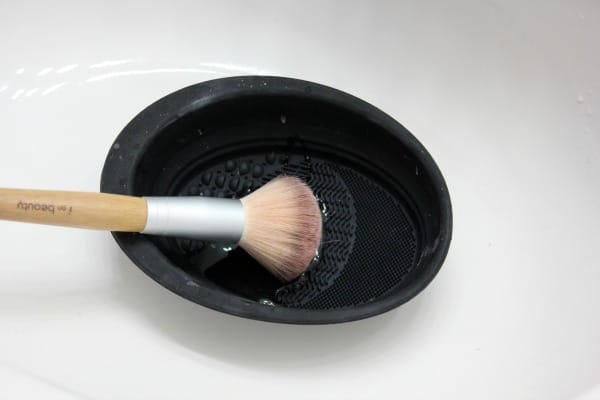 Cosmetics Spring Cleaning: Makeup Purging & Brush Cleaning Tips at I'm an Organizing Junkie blog